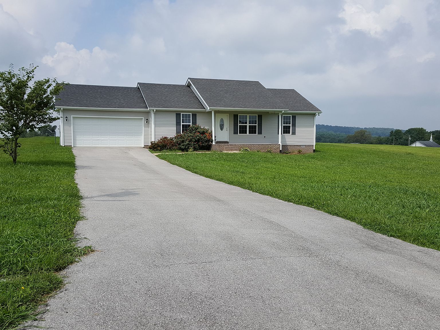 131 Tyler Dr, Smiths Grove, KY 42171 Zillow