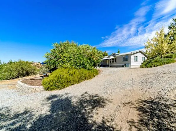 50971 Rosemary Ln, Squaw Valley, CA 93675
