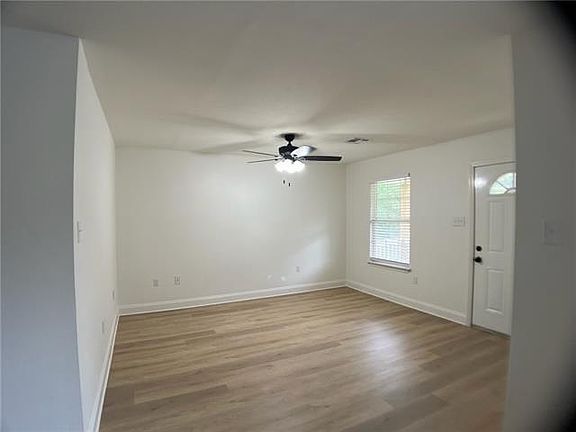 5th image of 72514 Rose St