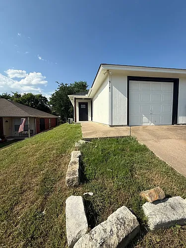 8141-8143 Julie Ave Photo 1