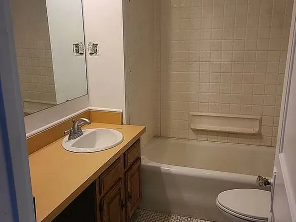 3214 Sherbrooke Rd, Toledo, OH 43606