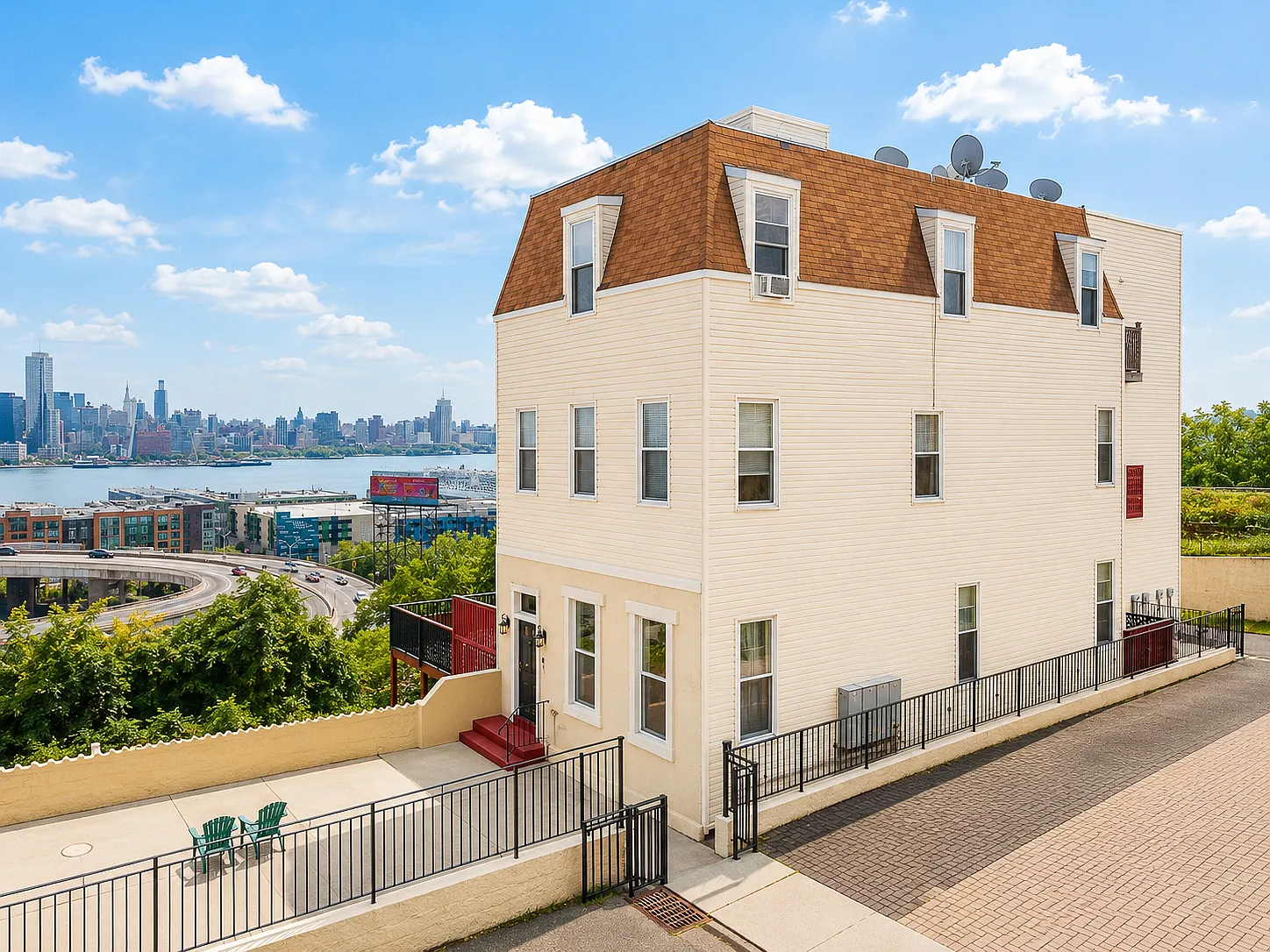 3 bed, $4,200 — Photo 2