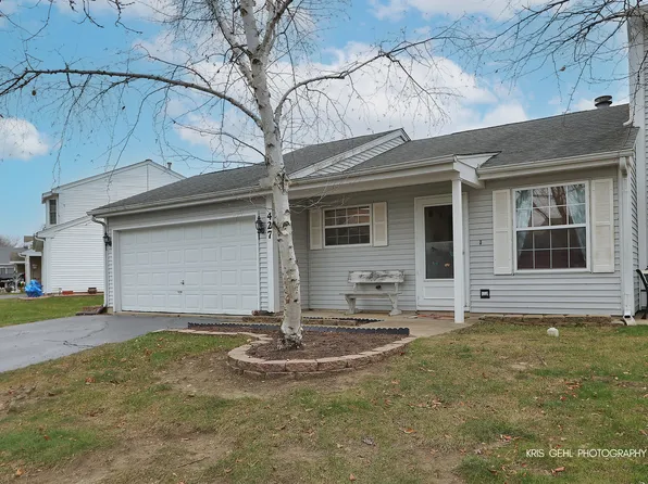 427 Lauren Ln, Island Lake, IL 60042