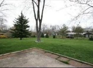 1770 Oplaine Rd, Libertyville, IL 60048