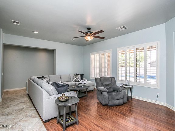 5th image of 275 W Caribbean Dr