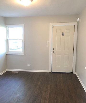 2nd image of 1514 Burnham Ave