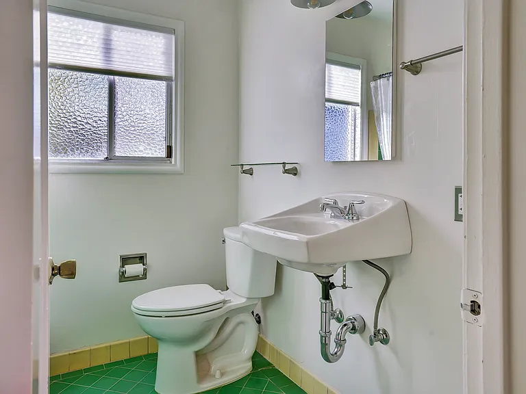 1311 Hopkins St #A — Photo 16
