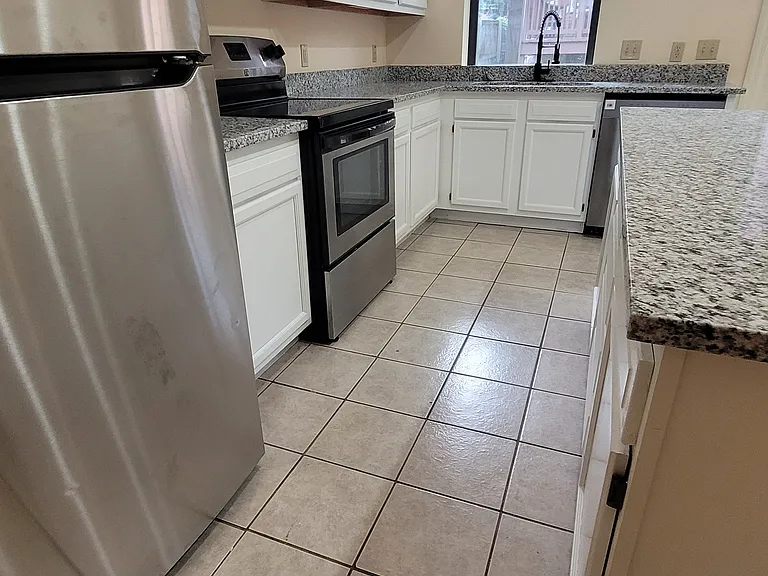 2211 Menard St #A — Photo 8