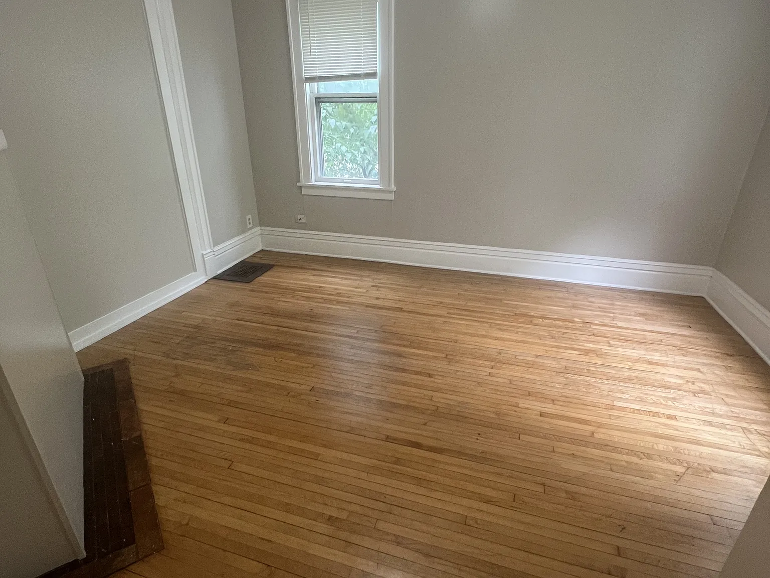 1091 Bush Ave. - Unit 1 — Photo 3