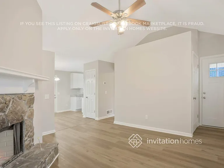 3335 Catalina Dr — Photo 6