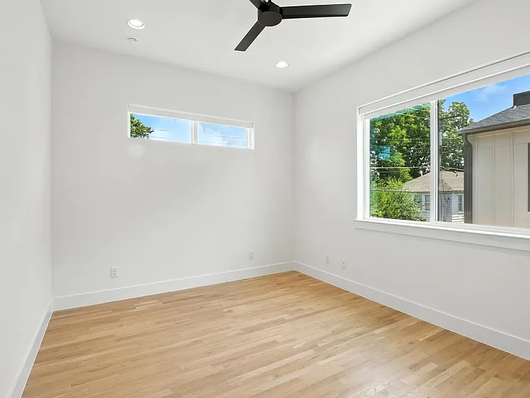 5837 Oram St #3 — Photo 6