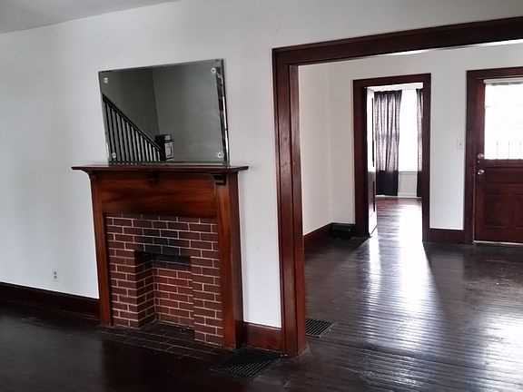 4th image of 145 Clinton St
