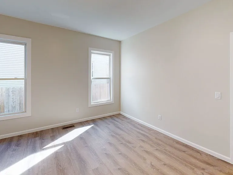 365 Winthrop Ave — Photo 14