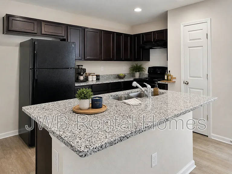 8816 Jasper Ave — Photo 3