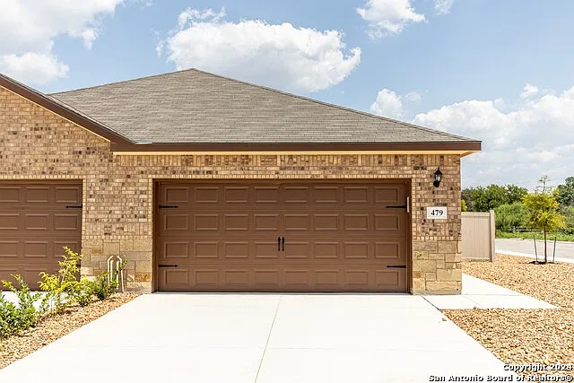 3 bed, 2.0 bath, 1600 sqft, $1,450 — Photo 2