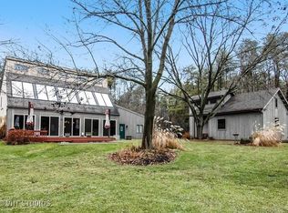 8515 Concord Dr, Bull Valley, IL 60098