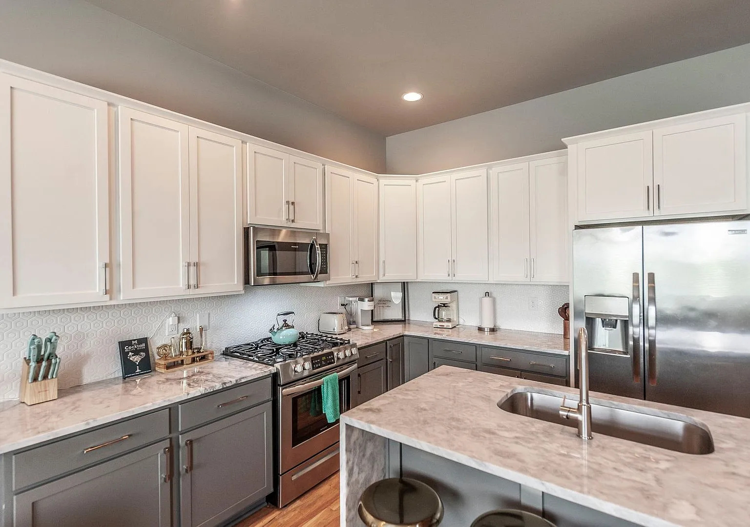 Fully Furnished Can Be Negotiated!! — Photo 4