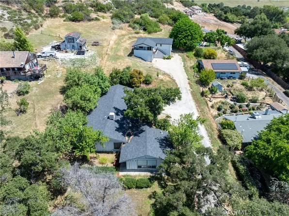 9755 Las Lomas Ave, Atascadero, CA 93422