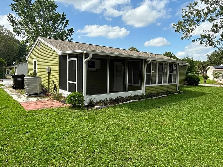 8942 SW 109th Ln — Photo 2