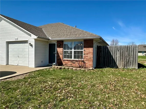 1014 SW Sandy Ln, Grain Valley, MO 64029