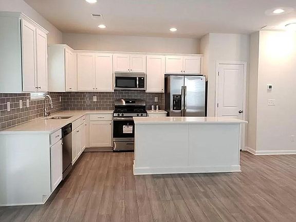 5th image of 57 Lucas James Cir