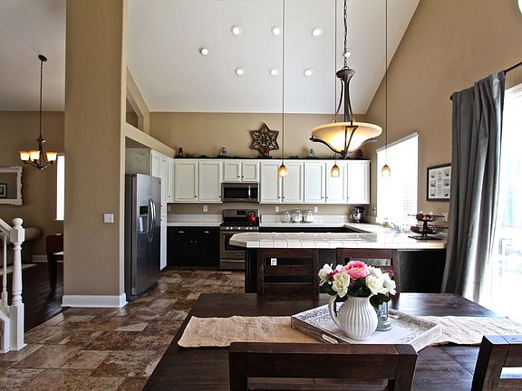 5th image of 1200 Cherry Blossom Ln