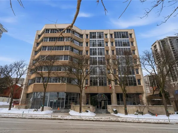 66 Bay St S #504, Hamilton, ON L8P 4Z6