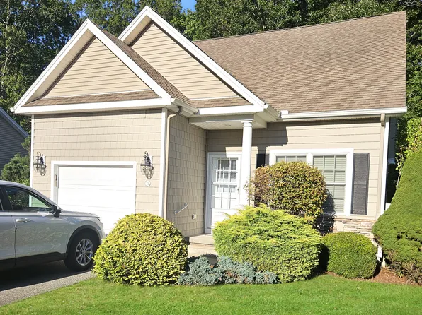 39 East Court #39, Colchester, CT 06415