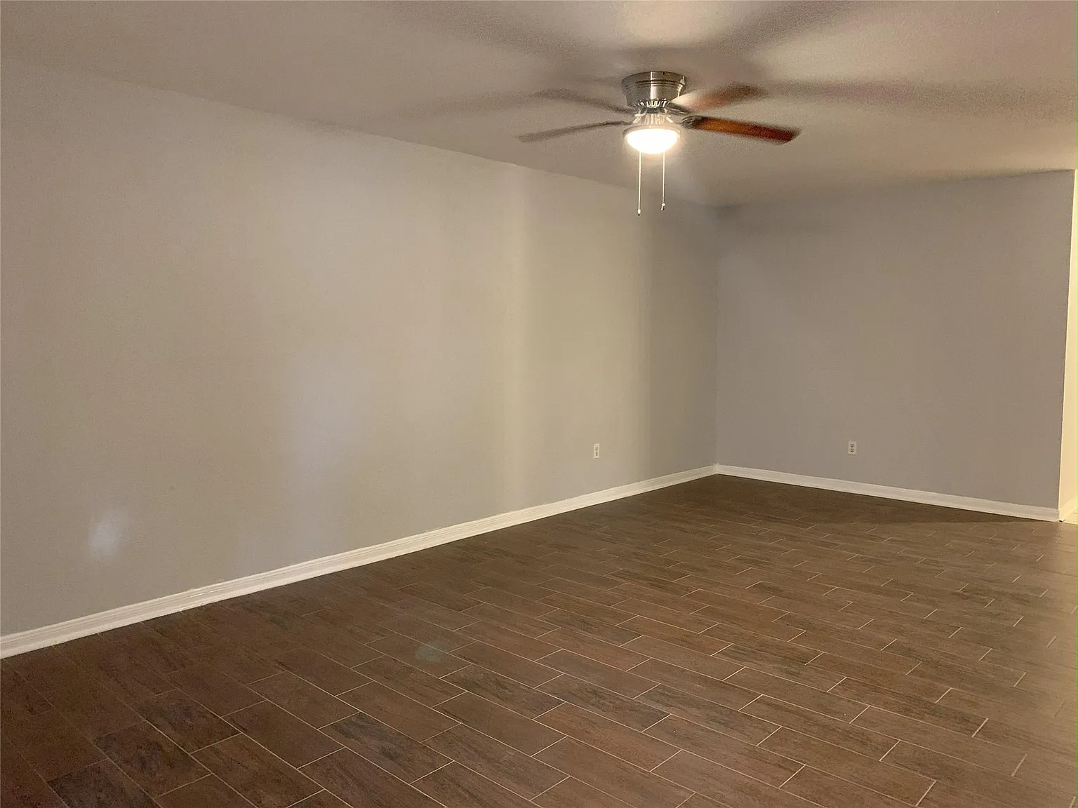 3 bed, 2.0 bath, 1339 sqft, $1,450 — Photo 2