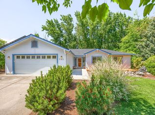 701 Salishan Ct, Ashland, OR