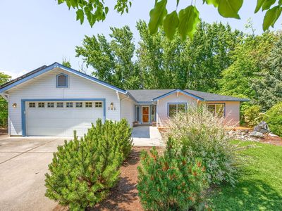 701 Salishan Ct, Ashland, OR, 97520
