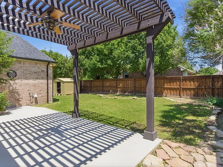 2437 Fawn Meadow Dr — Photo 27