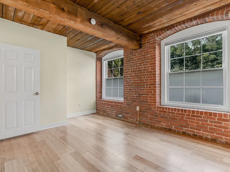 14 Sanford St #7 — Photo 20