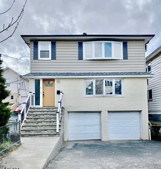 15 Wallace St #2 — Photo 1