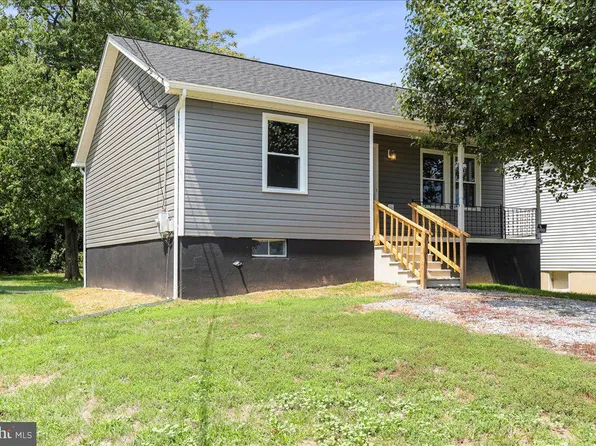 903 S Maple Ave, Martinsburg, WV 25401