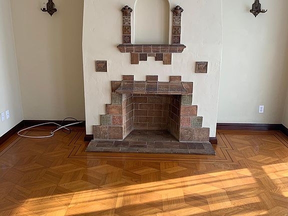 3rd image of 1337 Alemany Blvd