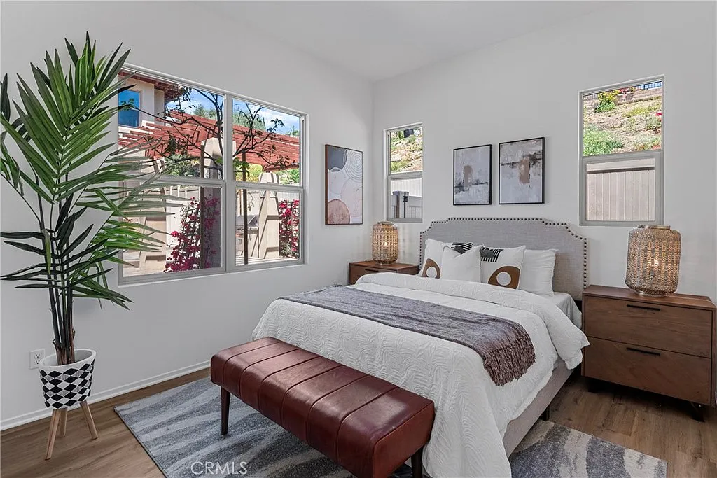 4 bed, 3.5 bath, 2428 sqft, $5,000 — Photo 4
