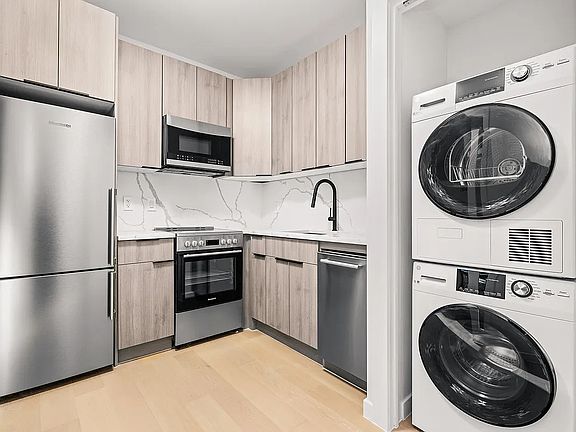 3rd image of 186 Bleecker St APT 5