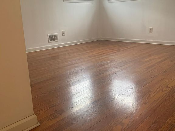 3rd image of 484 Jewett Ave #2