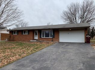 70 Atlee Dr, Rochester, NY 14626