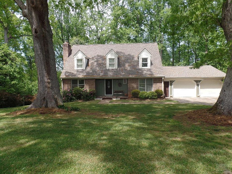 1st image of 313 La Foret Dr