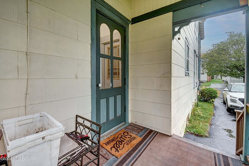 3rd image of 45 Temple Street