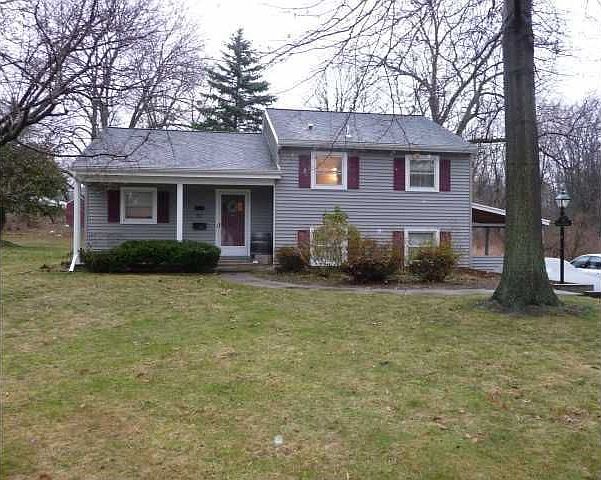 1st image of 31 Highland Dr