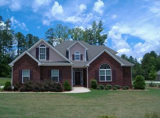 235 Bonnie Ln, Fayetteville, GA 30215