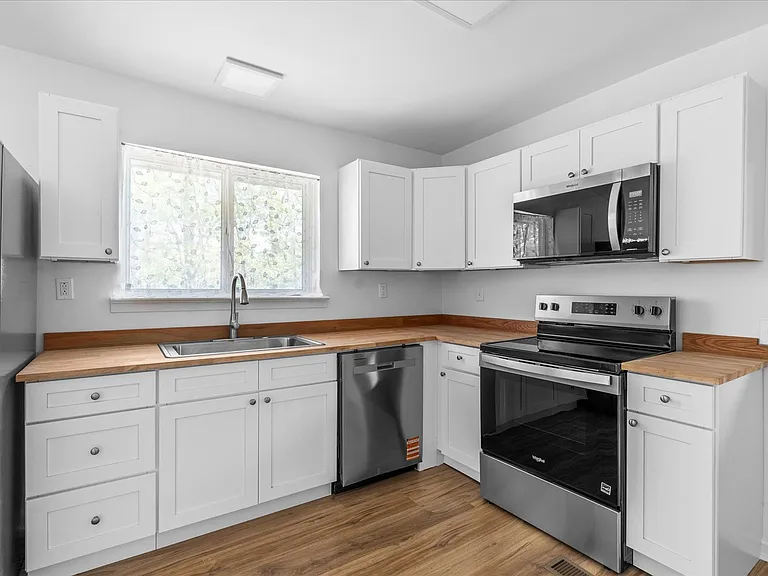 32 Kent Dr — Photo 11