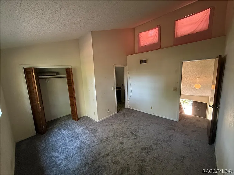 2316 Colby St — Photo 10
