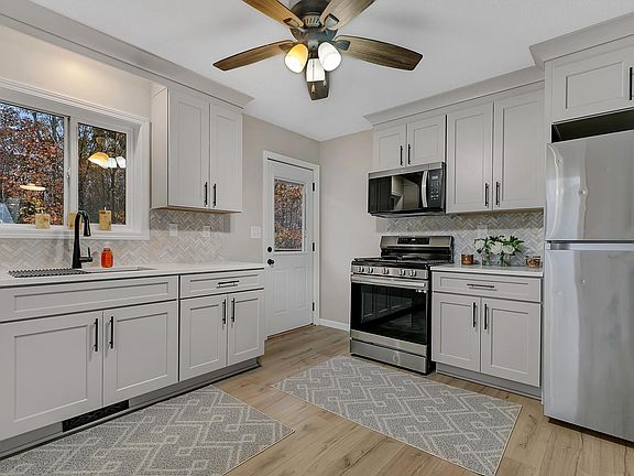 4th image of 11507 230th St