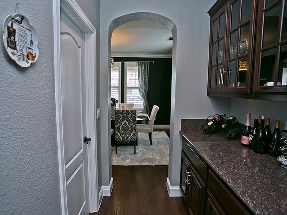 4th image of 1304 Huckleberry Ct