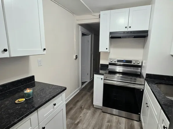 121 Legris Ave Floor 2, West Warwick, RI 02893