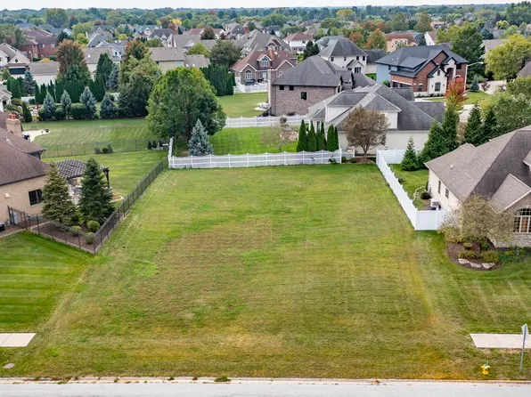 1730 Laurel Ln, Munster, IN 46321